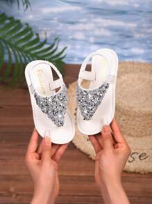 New Summer Fashion For Toddlers/Little Girls In 2025: Large Rhinestone Decorated, Flat-Bottomed, Anti-Slip Round-Toed Slippers, Suitable For Beach And Home Wear