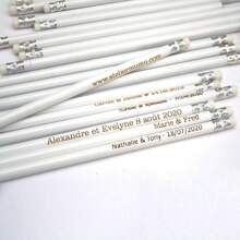 Crayons personnalisés, crayons gravés, crayons en bois personnalisés, une pièce unique, un cadeau personnalisé gravé avec vos mots, convenant pour les anniversaires, les mariages et la rentrée scolaire