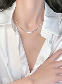1pc Simple And Versatile Luxury Feel Gold Snake Bone Necklace, Flat Shiny Snake Chain Collar Necklace, Unisex Gift For Women Everyday Casual Wear