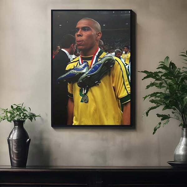 1pc Ronaldo Football Star Canvas Wall Art, Frameless, 30.48x45.72cm, Sporty Decorative Poster, For Bedroom, Living Room, Or Hallway, With Perfect Gift Idea For Sports Fans