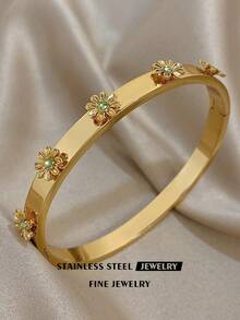 精致的不锈钢手链，饰有人造锆石花，18k 镀金，适合日常佩戴或作为礼物。 - 可愛鑲鑽小花 - 查看 14