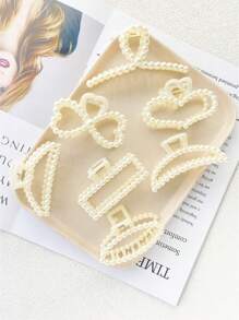 5pcs Women Faux Pearl Hair Clips Set, Simple Fashion Elegant Casual Cute Girlish Sweet Resin Material Fashionable Faux Pearls Heart Bow Crescent Moon Butterfly Oval Faux Pearl Hair Clips Combo, Commute Daily Outfit Matching Updo Hair Fixation, Non-Damaging Hair Summer