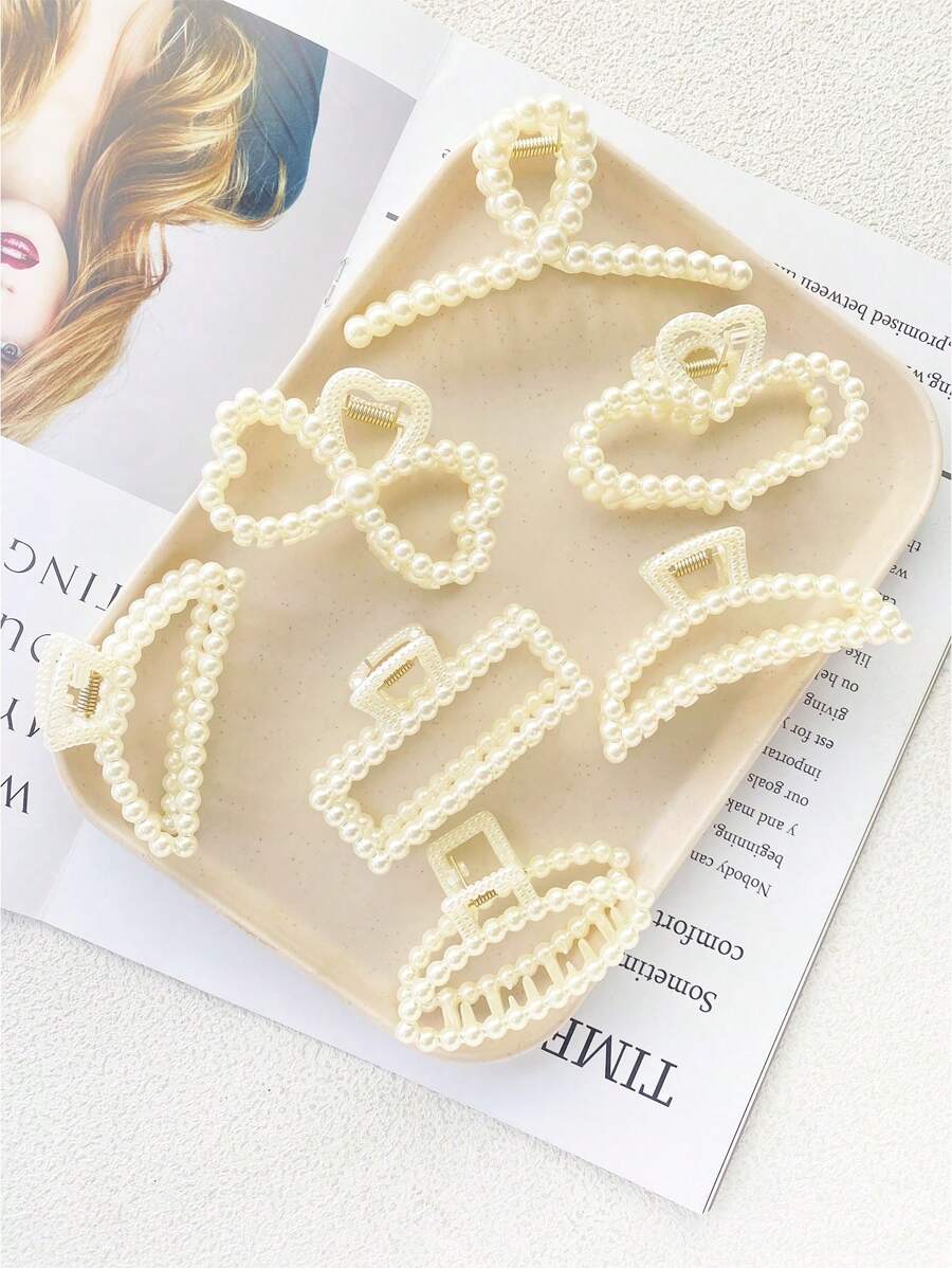 5pcs Women Faux Pearl Hair Clips Set, Simple Fashion Elegant Casual Cute Girlish Sweet Resin Material Fashionable Faux Pearls Heart Bow Crescent Moon Butterfly Oval Faux Pearl Hair Clips Combo, Commute Daily Outfit Matching Updo Hair Fixation, Non-Damaging Hair Summer