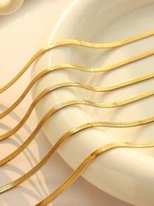 1pc Simple And Versatile Luxury Feel Gold Snake Bone Necklace, Flat Shiny Snake Chain Collar Necklace, Unisex Gift For Women Everyday Casual Wear