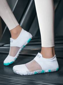 Mädchen Sportschuhe, Mädchen Wasserschuhe, Wanderschuhe für Mädchen, flache Strandwandersandalen für Mädchen, lässige Outdoor-Sportschuhe für Mädchen, leichte, atmungsaktive Mesh-Wasserschuhe für Mädchen für Outdoor-Sport, Strand, Wandern, Slip-On Outdoor-Sport-Strandwasserschuhe, leichte Urlaubs-Lässig-Fünf-Finger-Schuhe für Innen-Yoga, Laufschuhe