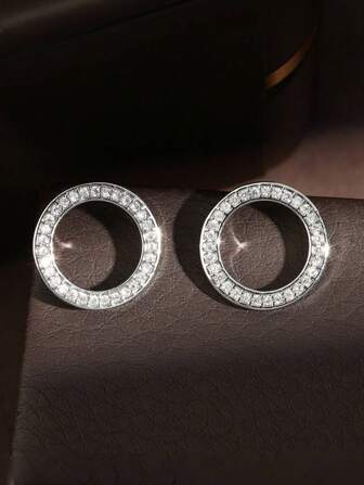 2 pezzi Orecchini a cerchio semplici ed eleganti dall'aspetto estivo, a forma di cerchio cavo e scintillante, con cristalli cubici di zirconia, orecchini minimalisti perfetti come regalo per la donna in occasioni come cene, festival, anniversari, matrimoni e feste