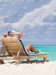 1只沙滩除沙手套，适用于沙滩、沙坑、沙滩活动、水上运动、沙滩场合，必备沙滩及海洋装备