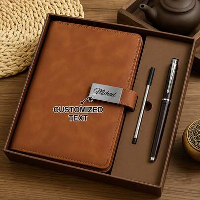 1 Pieza/Set, Cuaderno de Piel Personalizado A5 con Juego de Cuaderno y Bolígrafo, Personalizable con Nombres, Perfecto para la Temporada de Graduación, Nuevo Trabajo, Regalos para Maestros, Suministros de Oficina, Tamaño de Viaje, Vuelta a la Escuela, Vintage, Grabado, Único, Regalos de Boda Personalizados, Regalos Personalizados para Mujeres/Hombres, Ideal para Aniversarios, Cumpleaños, Graduación, Bodas, Escuela, Negocios/Trabajo/Oficina, Otoño Acogedor del Desierto, Decoración de Oficina, Calendario Festivo, Amor Eterno