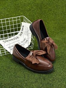 DareSee 女士圆头平底乐福鞋，饰有蝴蝶结，黑色休闲鞋，适合音乐节、Y2KFest、返校季、秋季、圣诞节、冬季等场合，是圣诞礼物的理想之选。 - 棕色 - 查看 2