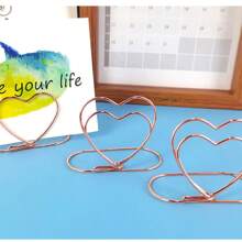 40pcs Heart Shape Metal Gold Table Number Seat Card Holder, Photo Holder Stand Wedding Table Number Name Card Holder Suitable For Wedding Valentine's Day Birthday Party Table Sign Decoration