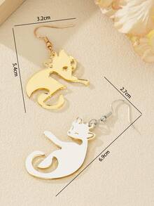 一对不对称镜面设计耳环，简约别致的猫狐风格，时尚珠宝