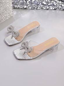 1 par de chanclas elegantes y ligeras de talla grande con lazo transparente y brillante plateado, correa de PU suave, punta cuadrada, tacón grueso transparente y cristalino, apropiado para adolescentes y mujeres, primavera/verano 2025