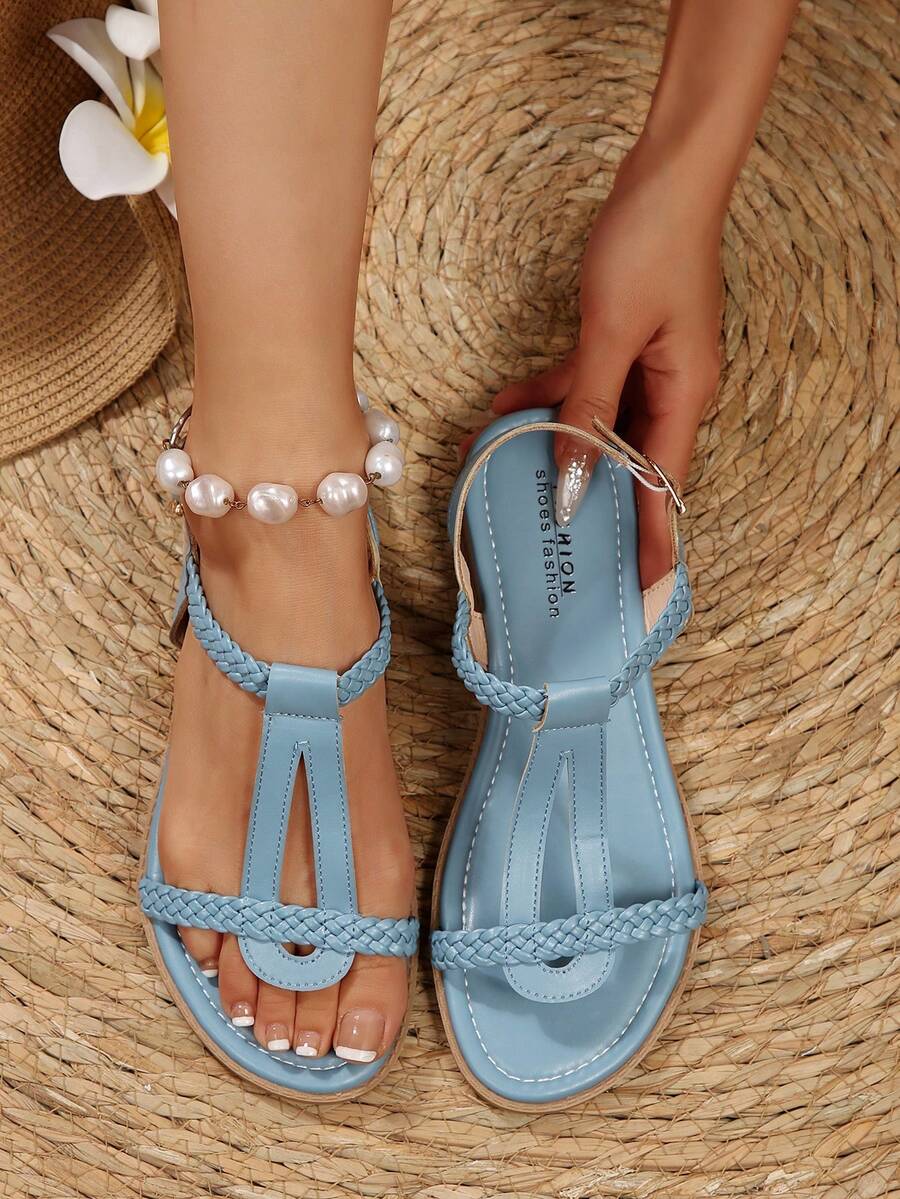 Comfortable, Lightweight, Anti-Slip, Versatile Women's Flat Sandals, European And American Styles,Spring Summer Outfits - Baby Blue - View 1