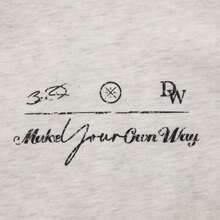 LI-NING 李宁男士无袖上衣，韦德系列，防紫外线，防晒，宽松版型，夏季针织运动服 AVSV103 - 花灰瓦灰色 - 查看 4