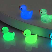 50/100 pièces Mini canards en résine pailletés - Figurines animales en plastique lumineuses et colorées pour maison de poupée, aquarium et décoration de paysage (couleurs aléatoires, cadeau parfait pour les enfants et les collectionneurs)