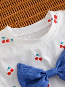 Conjunto de 2 piezas de top informal con estampado de cerezas y lazo, talla grande shorts azul denim para niñas