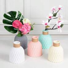 波浪纹花瓶，室内简约现代花瓶，创意绳纹设计，人造花瓶