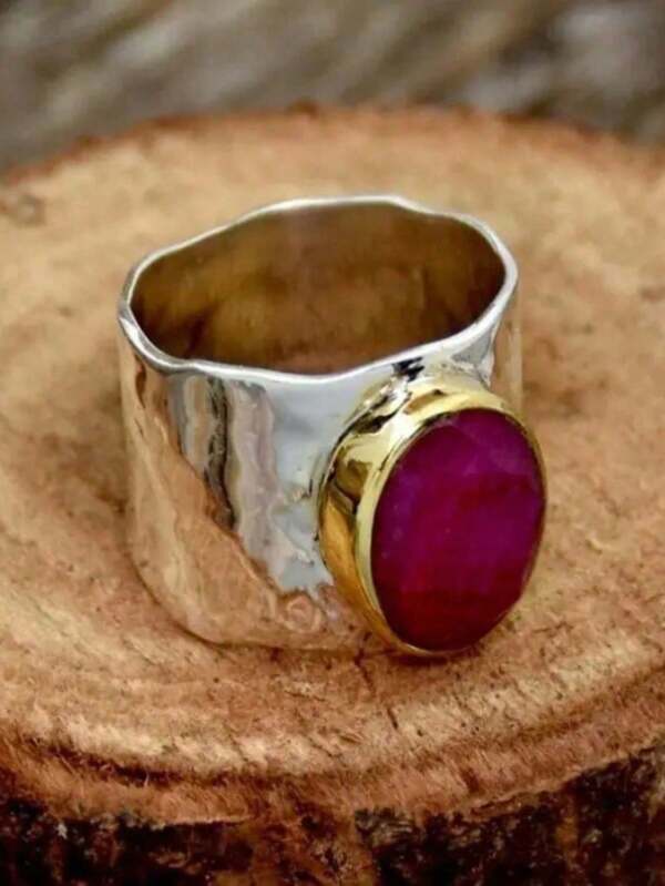 Vintage Band Ring mit rotem Zirkonia auf der Oberfläche, in verschiedenen Größen erhältlich, passend für Damen und Herren, zu alltäglichen Outfits tragbar