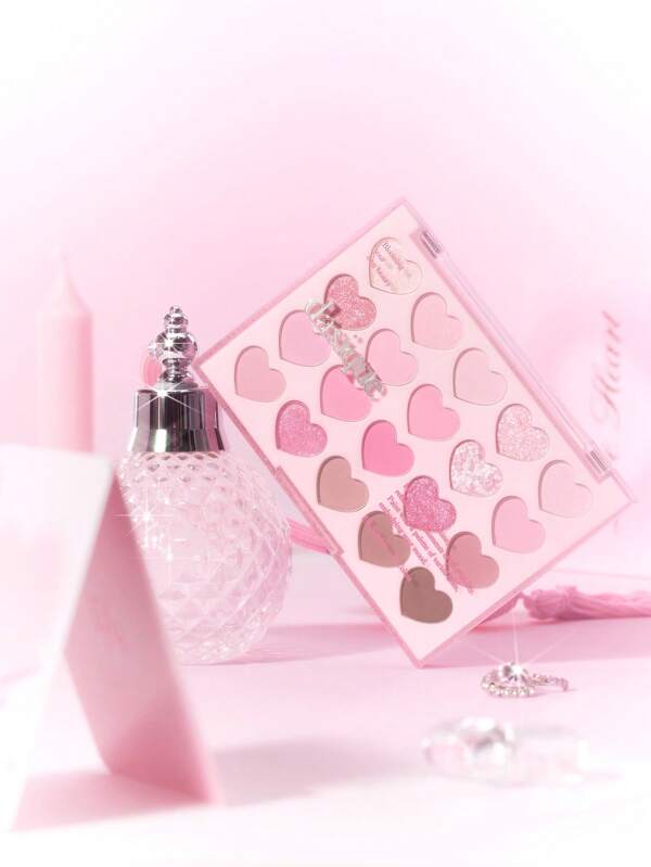 Dasique Dasique Sweet Heart Palette Net Content 10g #07 Heart | Cloud Matte + Rhinestone Sparkle | Korean Ulzzang Makeup Must-Have
