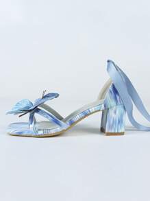 Sandalias de tacón medio con decoración de mariposa de encaje, de estilo elegante y dulce, en color blanco y azul con diseño de patchwork, apropiadas para primavera y verano, para uso diario y eventos