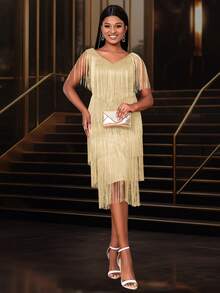 فستان نسائي بياقة على شكل حرف V بدون أكمام وبتصميم الشراريب متوسط الطول، مناسب تماماً للأعراس، ضيوف الزفاف، حفلات الحمام العروس، حفلات العزوبية، العطلات، أعياد الميلاد، التخرج، الحفلات الراقية، عيد العودة إلى المنزل، وليلة رأس السنة