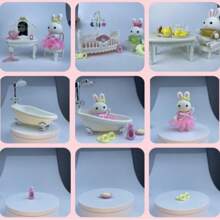 Set de regalo de casa de muñecas Mini White Rabbit con una bonita muñeca White Rabbit y divertidos accesorios de mobiliario para mayores de 3 años (Dresser-Home Scene)