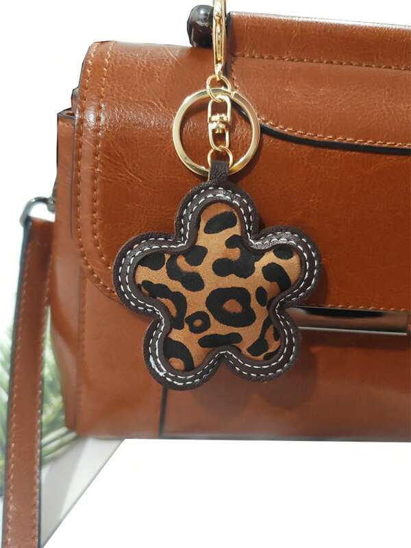 مفتاح سيارة مزين بالزهور والنمر مصنوع يدويًا من الجلد الأنثوي الأنيق والجذاب، إكسسوار للحقائب والحقائب اليدوية والحقائب، هدية عيد ميلاد مناسبة للزوجة/الأخت/الصديقة المقربة