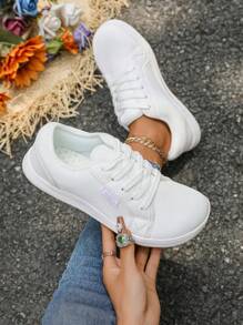 Large Size Women's White Wide Flat Sneakers Round Toe Fashionable Leather Stitching Lace-Up Wide Feet Comfortable All-Match Casual Shoes Vacation Travel