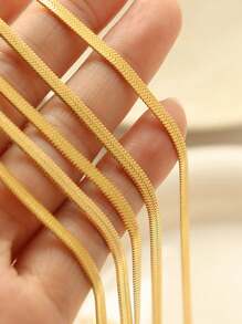 1pc Simple And Versatile Luxury Feel Gold Snake Bone Necklace, Flat Shiny Snake Chain Collar Necklace, Unisex Gift For Women Everyday Casual Wear