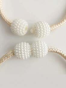 مجموعة من 2/1 قطعة من قواطع الستائر المنقوشة بالأزهار والآللئ الصناعية، مصنوعة من ألياف البوليستر بأسلوب عصري وعادي، مزينة بالزهور مناسبة للستائر الرقيقة أو السميكة، بدون ثقب، قابلة للتعديل، تستخدم في غرفة النوم وغرفة المعيشة وغرفة الأطفال