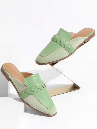 Damen Farbblock Pantoletten 2025 neue Sommerschuhe mit gewebtem Riemen, stilvolle lässige Slip-On Flache Sandalen, Mode und vielseitig für den Outdoor-Einsatz in jeder Jahreszeit