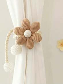 مجموعة من 2/1 قطعة من قواطع الستائر المنقوشة بالأزهار والآللئ الصناعية، مصنوعة من ألياف البوليستر بأسلوب عصري وعادي، مزينة بالزهور مناسبة للستائر الرقيقة أو السميكة، بدون ثقب، قابلة للتعديل، تستخدم في غرفة النوم وغرفة المعيشة وغرفة الأطفال