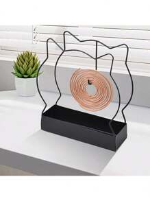 1 Stück kreative ganz aus Eisen gefertigte Katzen-Burg Mückenspiralen Matte, Haushalts-Mückenspiralen Matte ist einfach, schön, multifunktional und kreativ, vertikal an der Wand montierter Mückenspiralen Halter, Aschenbecher, feuerbeständiger Räucherstäbchen-Brenner Dekoration, geeignet zum Aufhängen und als Mückenabwehr-Ausstattung im Sommer, zum Verhindern von Asche-Spritzern, geeignet für Wohnzimmer, Schlafzimmer, Badezimmer, Outdoor-Verwendung