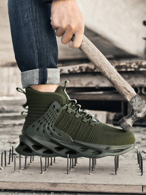 New Casual Fashion Rivet Sneakers, Versatile Black Low-Top Flat Breathable Athletic Shoes For Men, Lightweight Anti-Slip Anti-Pierce Durable Work Safety Toe Shoes, Outdoor Sports Running Shoes