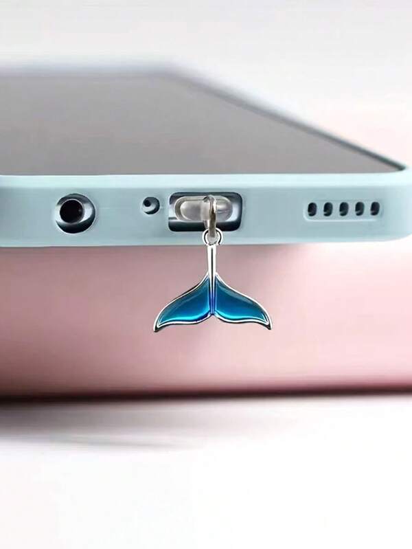 1 pezzo di tappo antipolvere a forma di coda di balena blu, pendente creativo in lega metallica a forma di coda di sirena, copriporta per telefono, auricolari, tablet e Kindle in silicone trasparente, accessorio decorativo per porta di ricarica del telefono, adatto come piccolo regalo, impermeabile e anti-polvere per porta di ricarica Lightning/Type-C di , ben fissato e difficile da staccare
