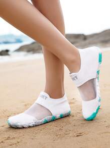 Mädchen Sportschuhe, Mädchen Wasserschuhe, Wanderschuhe für Mädchen, flache Strandwandersandalen für Mädchen, lässige Outdoor-Sportschuhe für Mädchen, leichte, atmungsaktive Mesh-Wasserschuhe für Mädchen für Outdoor-Sport, Strand, Wandern, Slip-On Outdoor-Sport-Strandwasserschuhe, leichte Urlaubs-Lässig-Fünf-Finger-Schuhe für Innen-Yoga, Laufschuhe