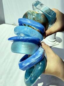 1 件不对称方形和圆形扭曲透明蓝色闪亮扎染树脂手链，Y2K 夏季时尚配饰