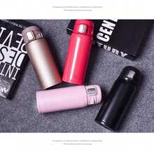 1 Stück 500ML/16,9oz Vakuumisolierter Becher mit verriegelbarem Deckel, doppelwandiger auslaufsicherer Reisebecher aus Edelstahl, ideal für den Schulbeginn