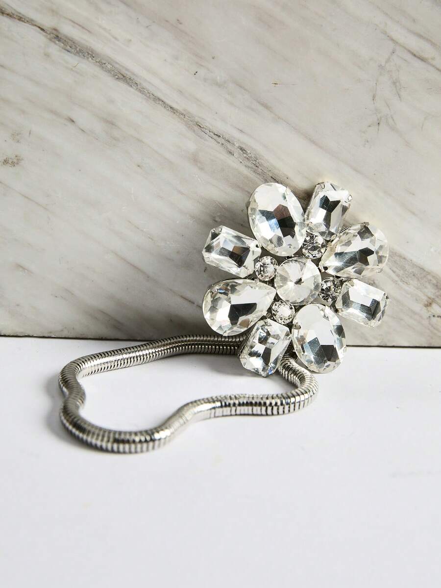 1set Vintage Exaggerated Silver Crystal Flower Choker Necklace And Earrings Set, Suitable For Women's Daily And Party Wear Winter Gifts - Silver - View 1