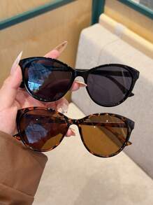 2pcs Women Oval Glasses Set - Black Glasses Case With Flower Crafts, High-End Fashion Glasses Suitable For Any Face Shape, Lightweight For Daily, Party And Holiday Gift