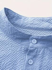 Camicia henley a maniche lunghe da uomo, con collo bottondato, a disegno a righe e quadri, casual e confortevole, in tessuto morbido, per uso quotidiano, estivo, da spiaggia e vacanza, con maniche arrotolabili, abbigliamento maschile di moda, adatto all'uso all'aperto, vestibilità classica, versatile, leggera, maglietta da uomo per uso quotidiano
