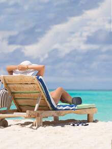 1只沙滩除沙手套，适用于沙滩、沙坑、沙滩活动、水上运动、沙滩场合，必备沙滩及海洋装备