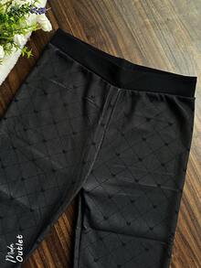 Leggings afelpado para mujer, casual, tela de algodón y poliéster, ideal para actividades al aire libre, apto para temporadas de otoño e invierno, cálidos y cómodos. Te llegará un legging en color negro y estampado al azar. - Negro - Ver 7