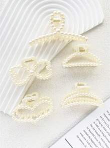 5pcs Women Faux Pearl Hair Clips Set, Simple Fashion Elegant Casual Cute Girlish Sweet Resin Material Fashionable Faux Pearls Heart Bow Crescent Moon Butterfly Oval Faux Pearl Hair Clips Combo, Commute Daily Outfit Matching Updo Hair Fixation, Non-Damaging Hair Summer
