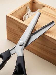 2pcs Set: Sewing Scissors, Serrated Scissors, Suitable For Handicrafts, Tailoring, Paper Cutting, School, Home, Fabric Edging, Leather, Decoration (1 Pair Of Scissors + 1 Soft Ruler)