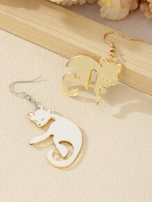 一对不对称镜面设计耳环，简约别致的猫狐风格，时尚珠宝