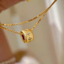 Colar com pingente de trevo de quatro folhas e caleidoscópio retrô francês banhado a ouro 18K e zircônia para mulheres
