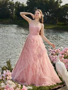 Faeriesty 优雅女士晚礼服，采用精致细肩带、轻盈薄纱面料和层叠荷叶边A字裙摆设计 | 适合婚礼、正式晚宴、毕业典礼、生日等场合的优雅礼服，也适合新娘和夏季度假穿着