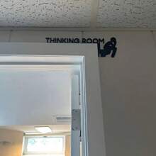 1pc Modern Metal Toilet Door Sign – 'Thinking Room' Wall Mount Sculpture, Decorative Door Frame Pendant, Home Decor Artwork Room Decor Bedroom Decor Wall Decor