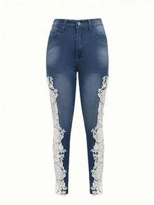 Vaqueros ajustados y sexys con encaje calado para mujer: elegantes vaqueros de cintura alta, combinados con una exquisita tela de encaje floral blanco, la elección perfecta para la moda de primavera y verano. - Celeste - Ver 4